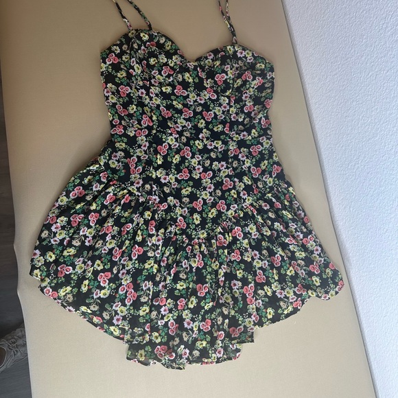 ROMPER - Picture 5 of 5